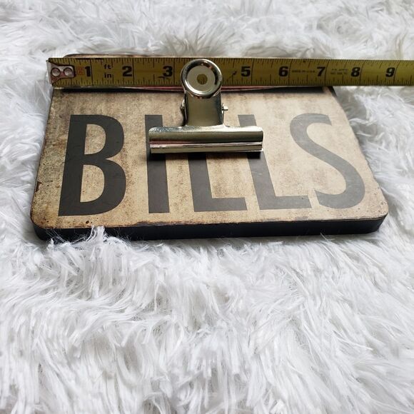 Wood Plaque w/clip "Danger Bills" - Picture 4 of 6